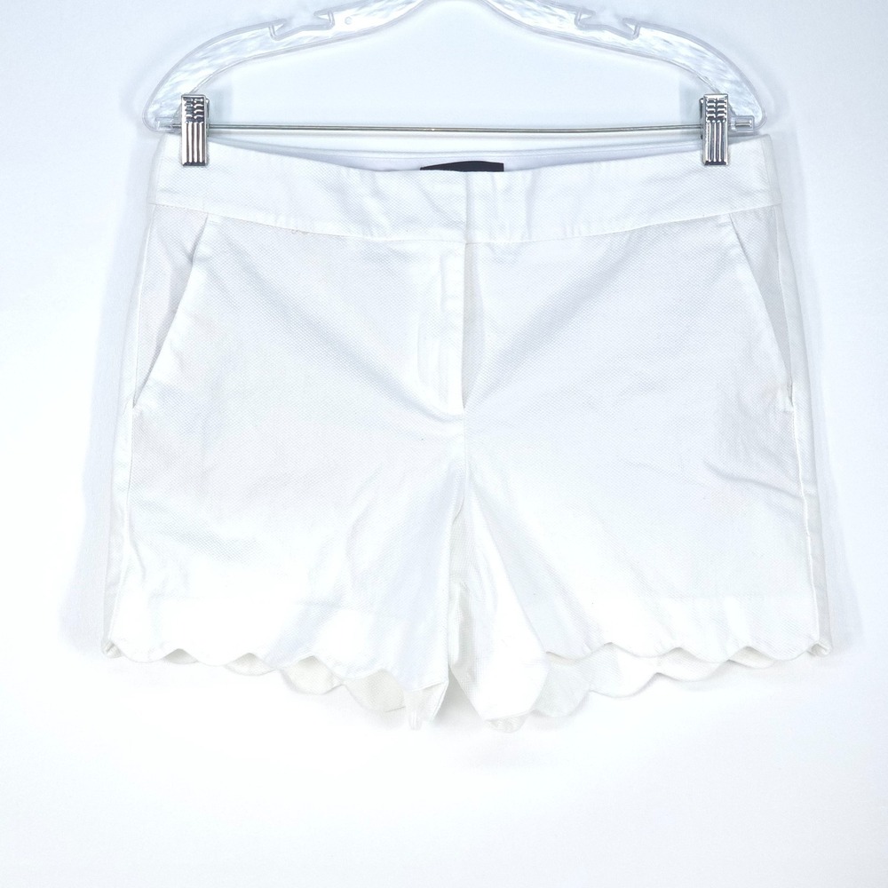 Talbots White Scallop Hem Shorts
